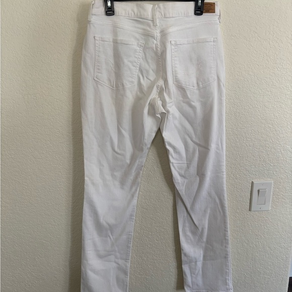 14L Signature Levi Strauss Curvy Straight Jeans - Picture 4 of 9